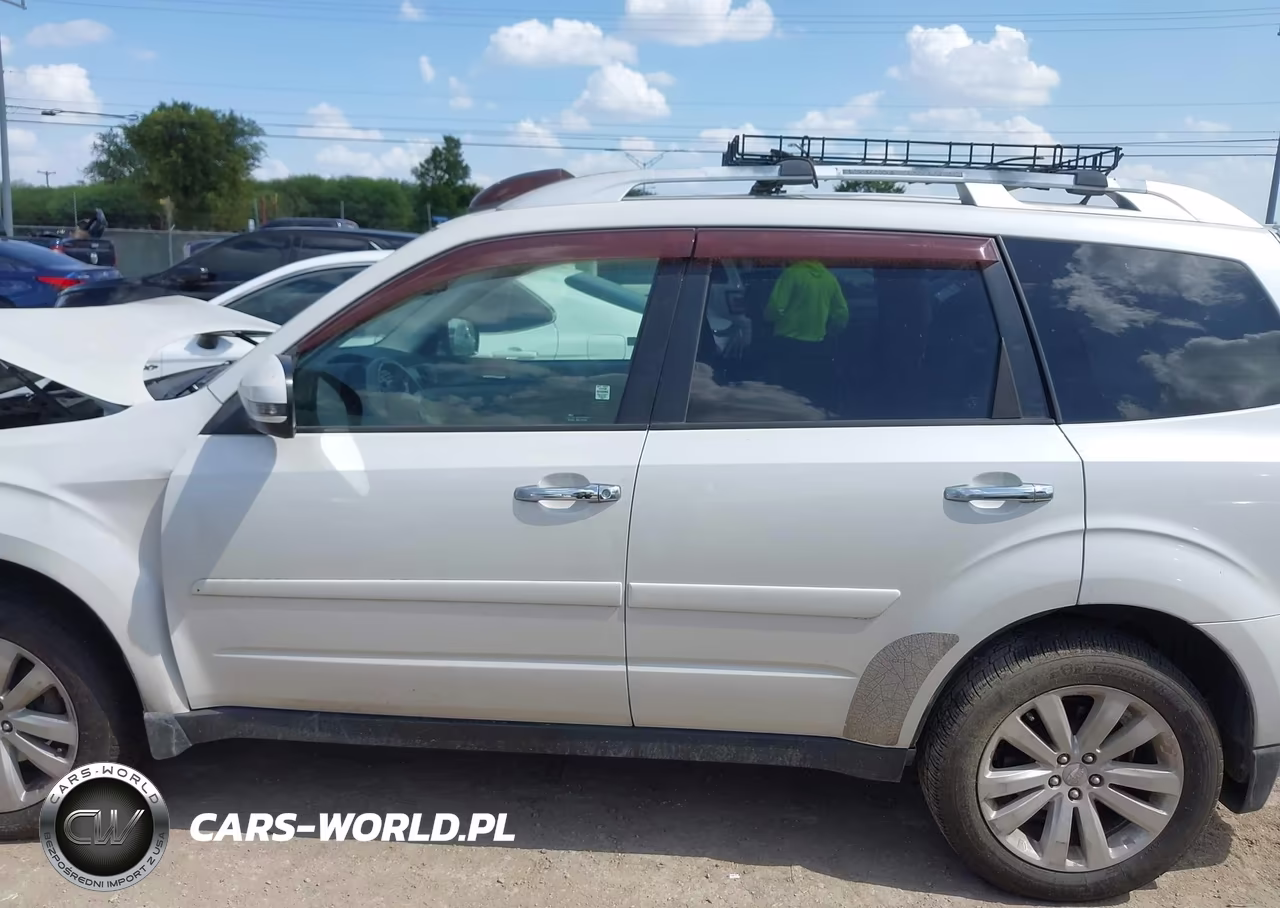 2013 Subaru Forester 2.5X Touring VIN:JF2SHAGCXDH406044 - 14