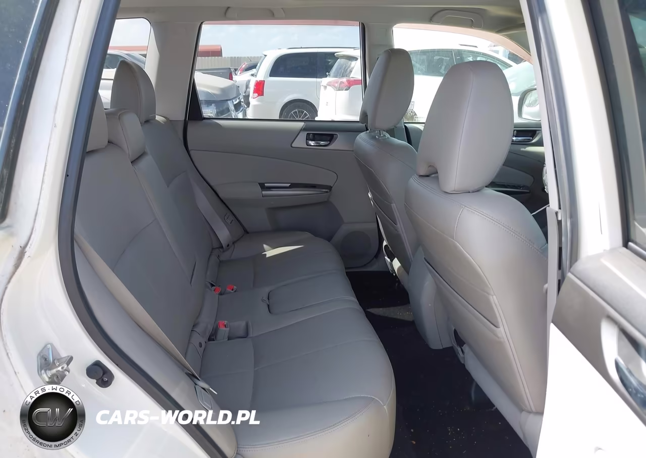 2013 Subaru Forester 2.5X Touring VIN:JF2SHAGCXDH406044 - 8