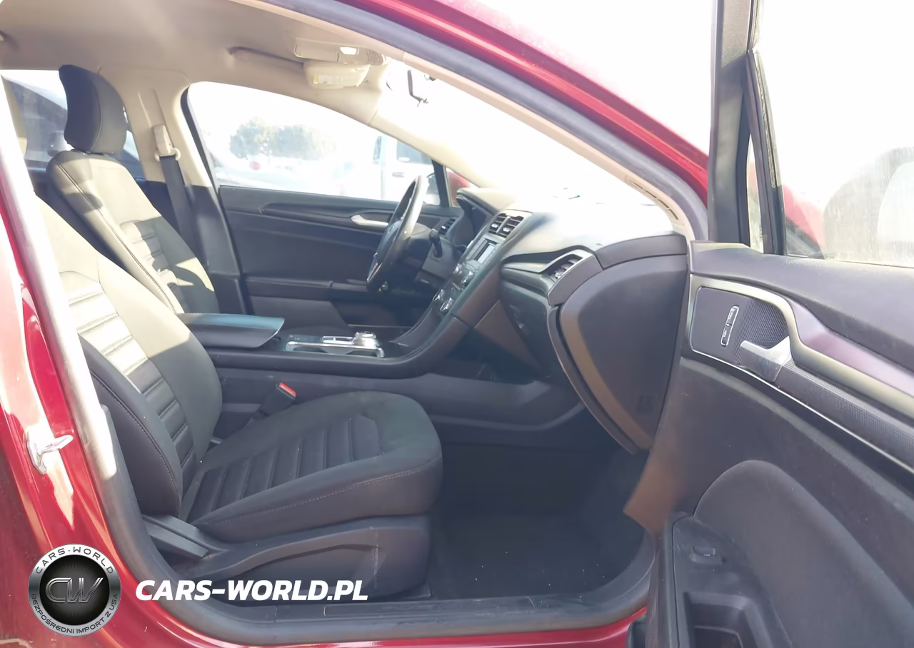 2018 Ford Fusion S VIN:3FA6P0G79JR267251 - 5