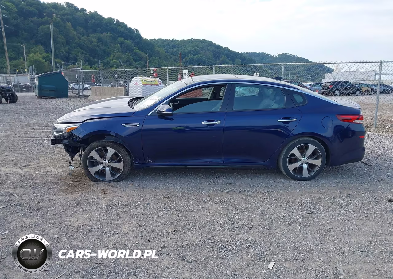 2020 Kia Optima S VIN:5XXGT4L31LG421991 - 14