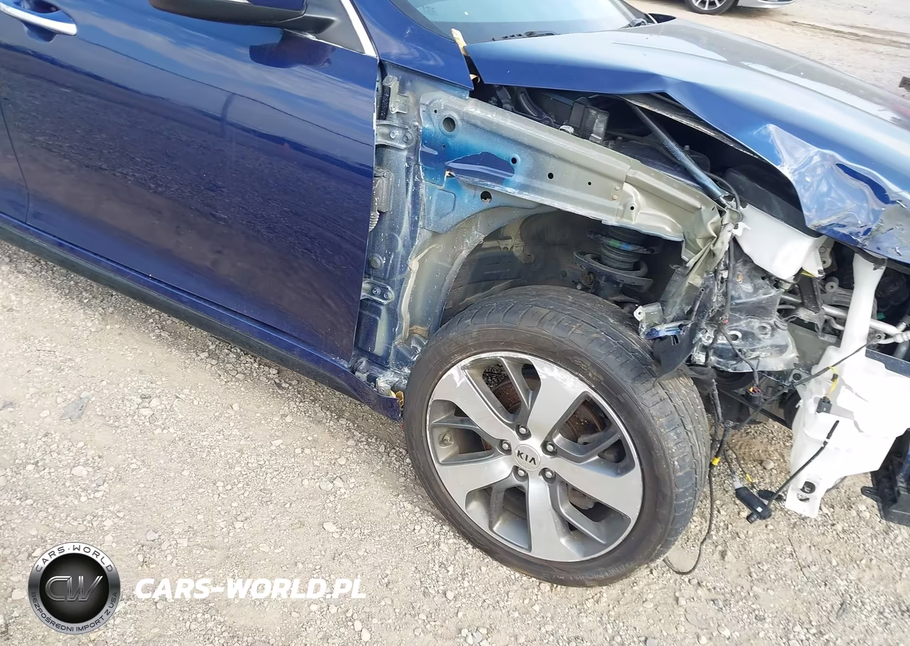 2020 Kia Optima S VIN:5XXGT4L31LG421991 - 18