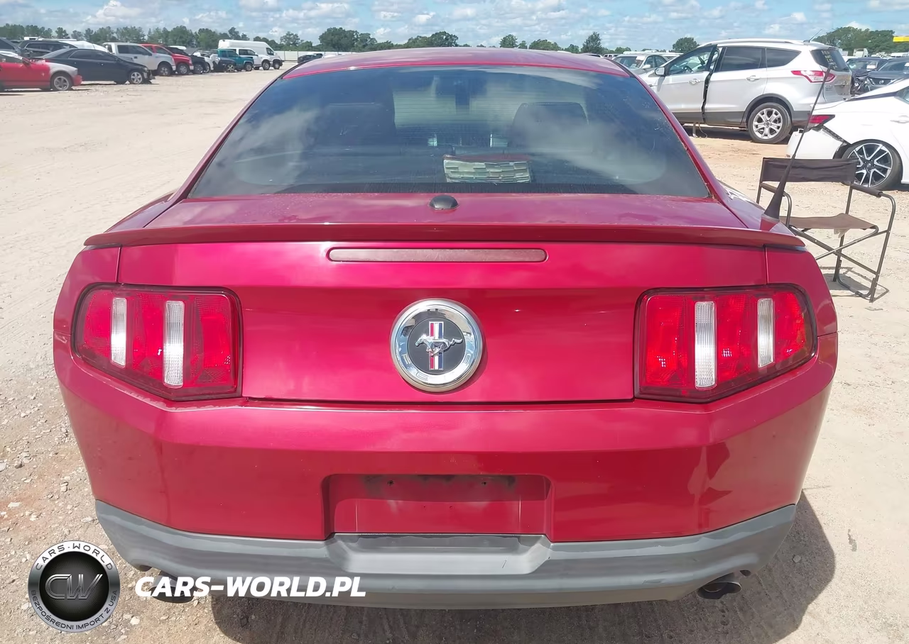 2011 Ford Mustang V6 Premium VIN:1ZVBP8AM6B5110235 - 16