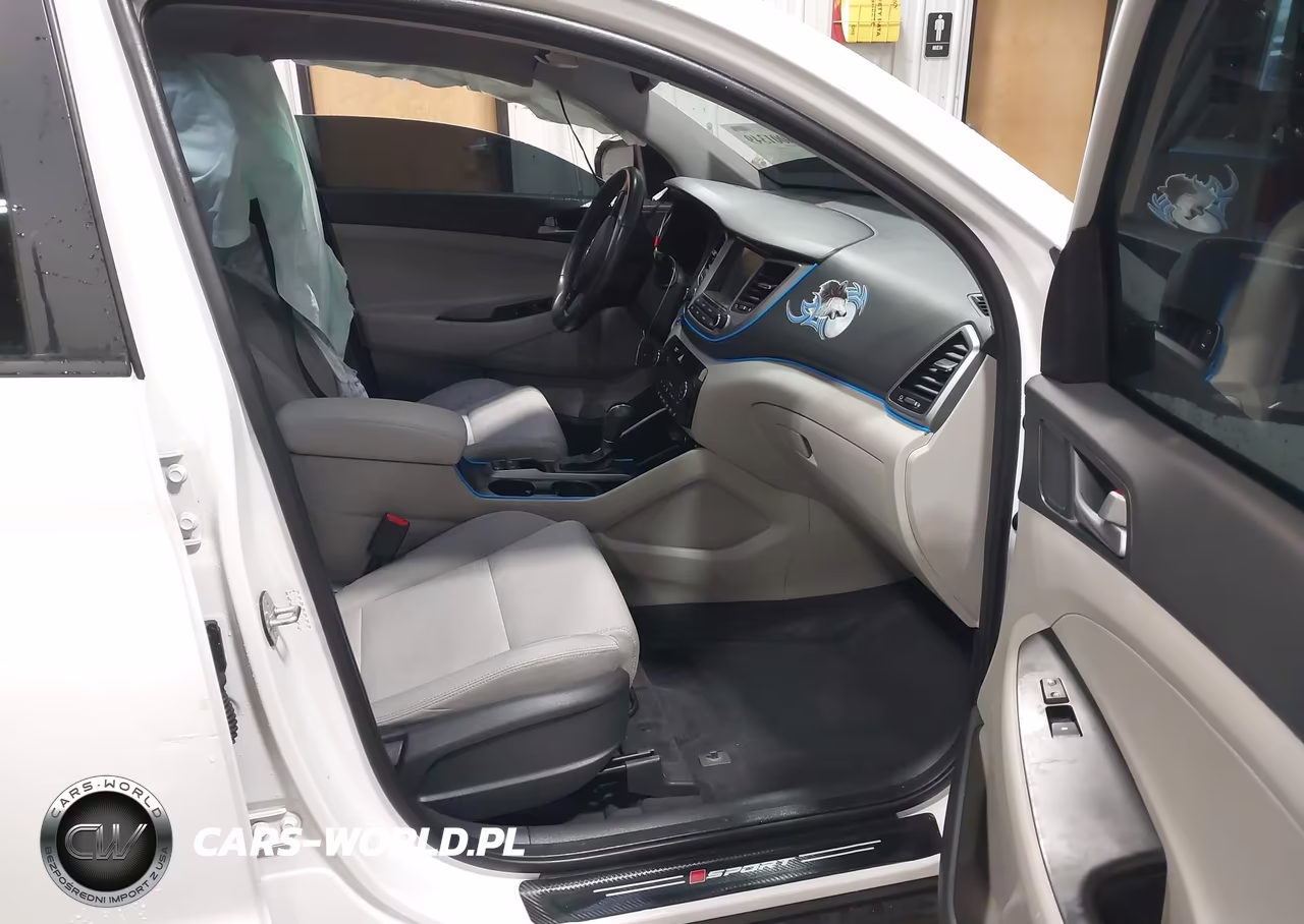 2018 Hyundai Tucson Value VIN:KM8J3CA25JU685213 - 5