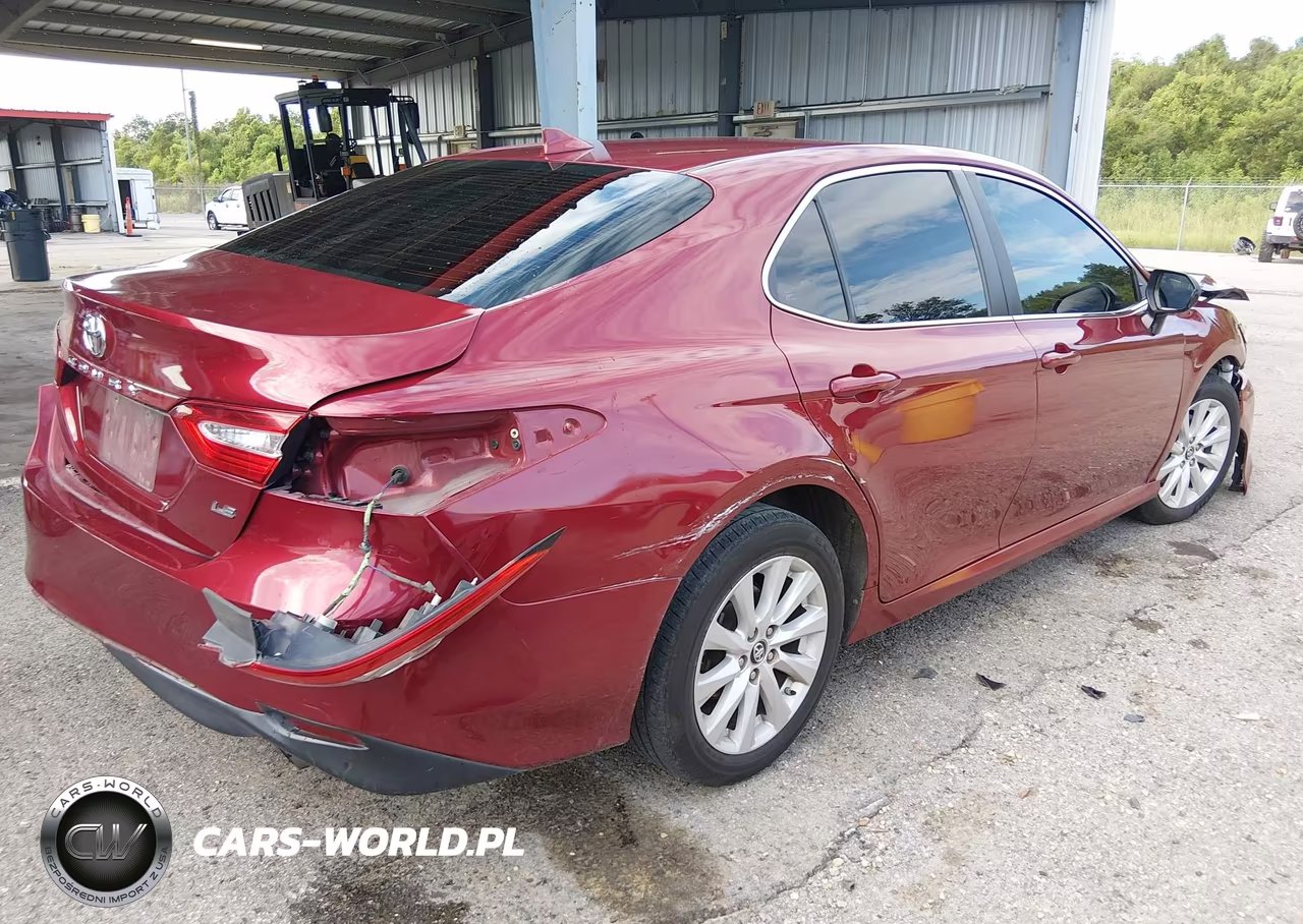 2019 Toyota Camry Le VIN:4T1B11HK0KU707611 - 4