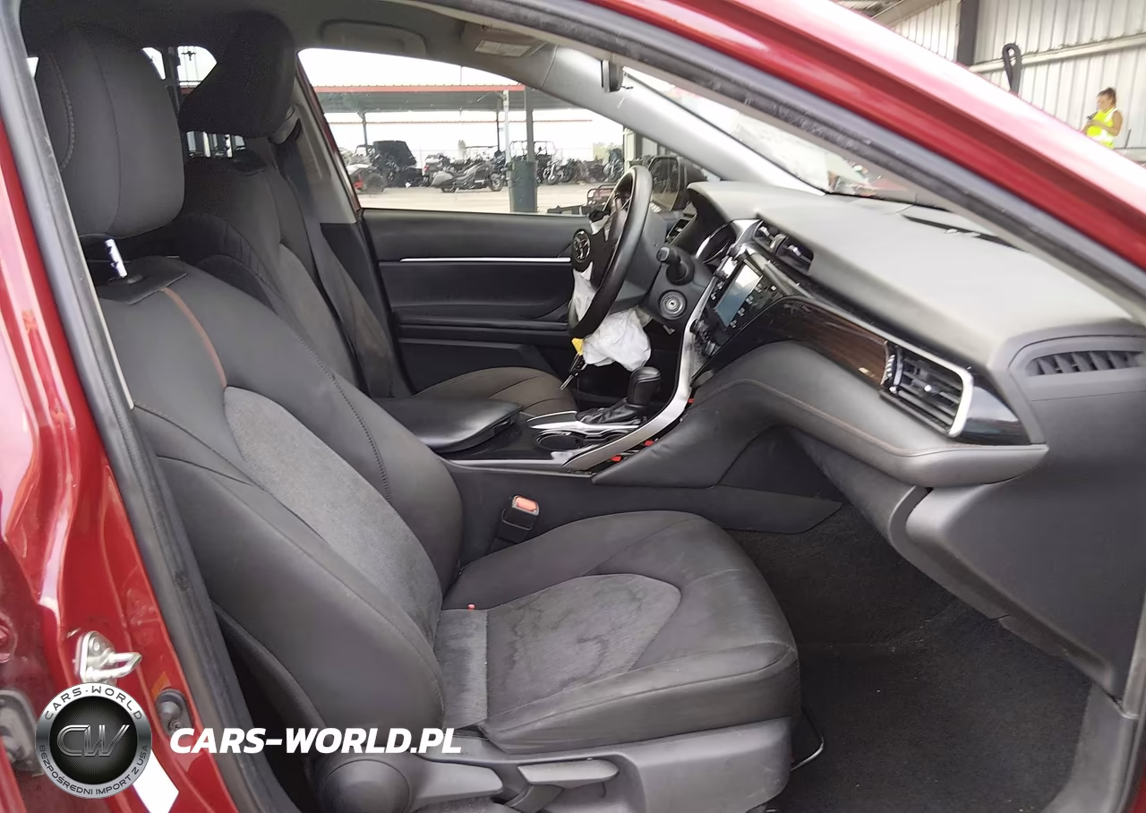 2019 Toyota Camry Le VIN:4T1B11HK0KU707611 - 5