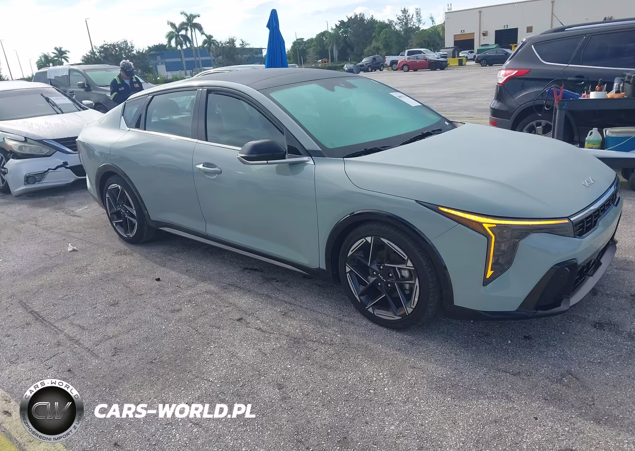 2025 Kia K4 Gt-Line