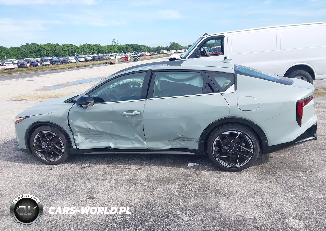 2025 Kia K4 Gt-Line VIN:3KPFW4DE6SE173439 - 14