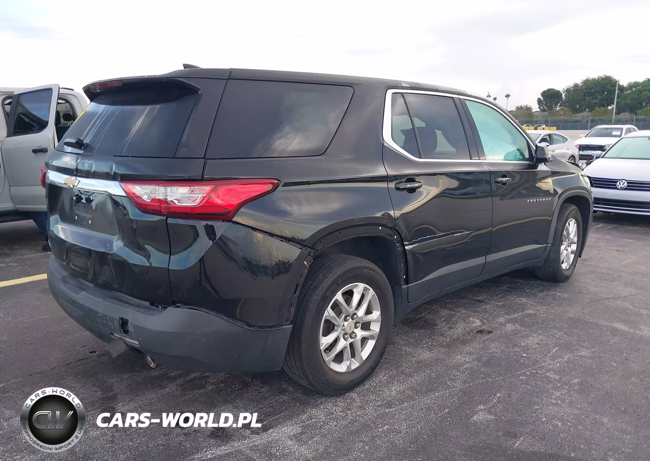 2018 Chevrolet Traverse Ls VIN:1GNERFKW4JJ127983 - 4