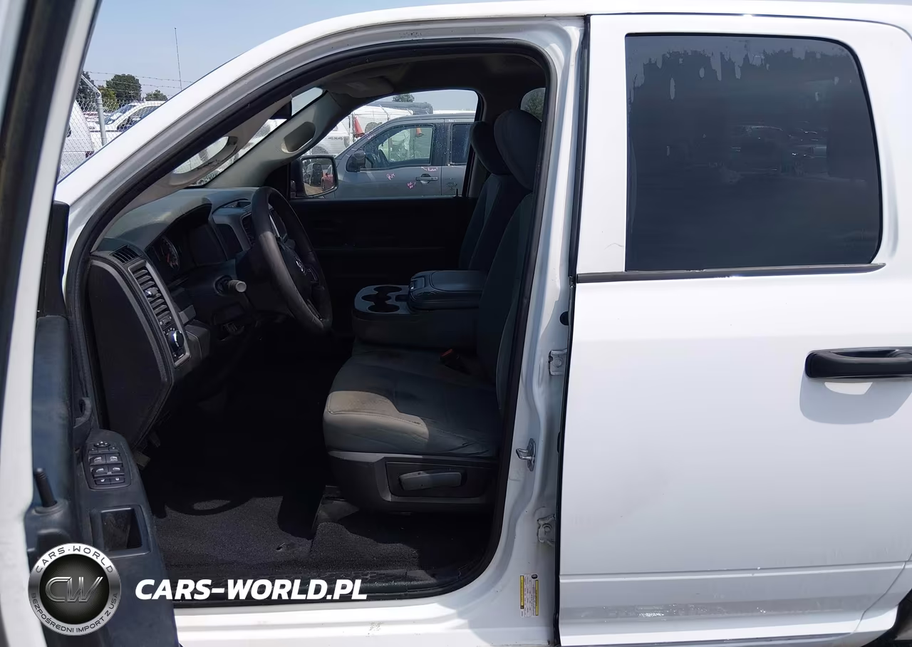 2019 Ram 1500 Classic Tradesman 4X2 6'4 Box VIN:1C6RR6FT9KS723619 - 18