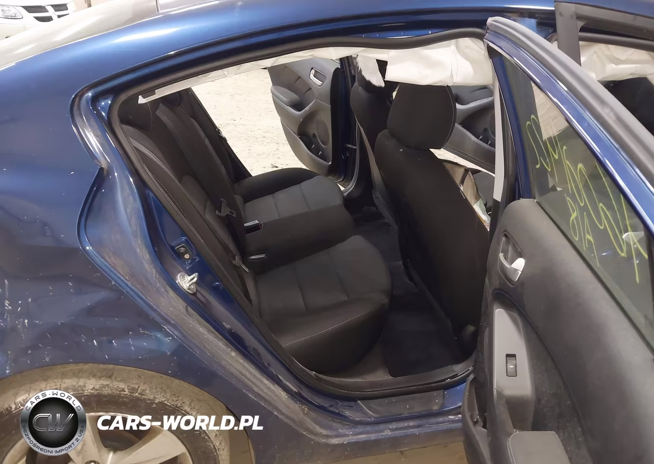 2018 Kia Forte Lx VIN:3KPFK4A71JE275179 - 8