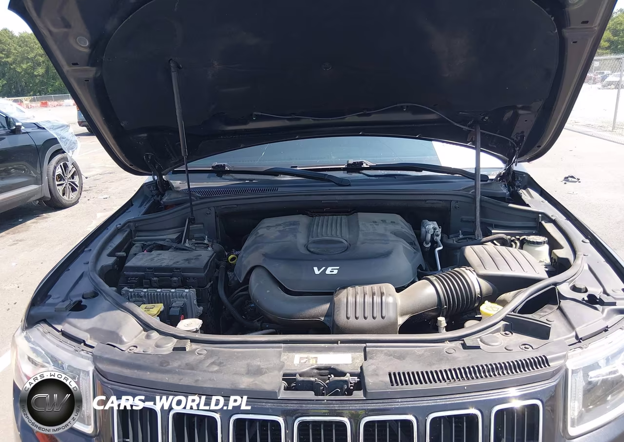 2015 Jeep Grand Cherokee Laredo VIN:1C4RJEAG0FC735159 - 10