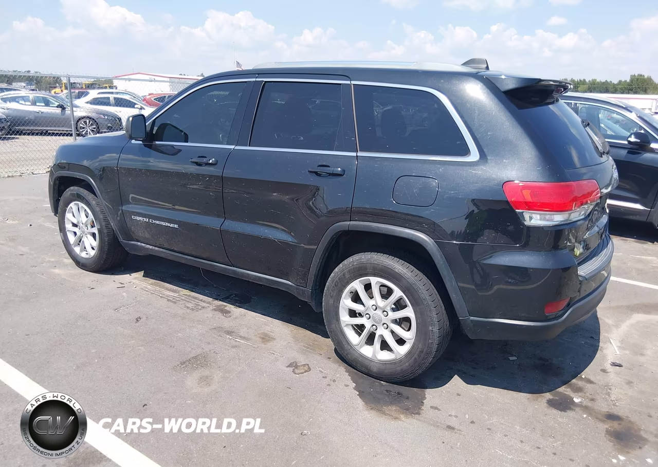 2015 Jeep Grand Cherokee Laredo VIN:1C4RJEAG0FC735159 - 3