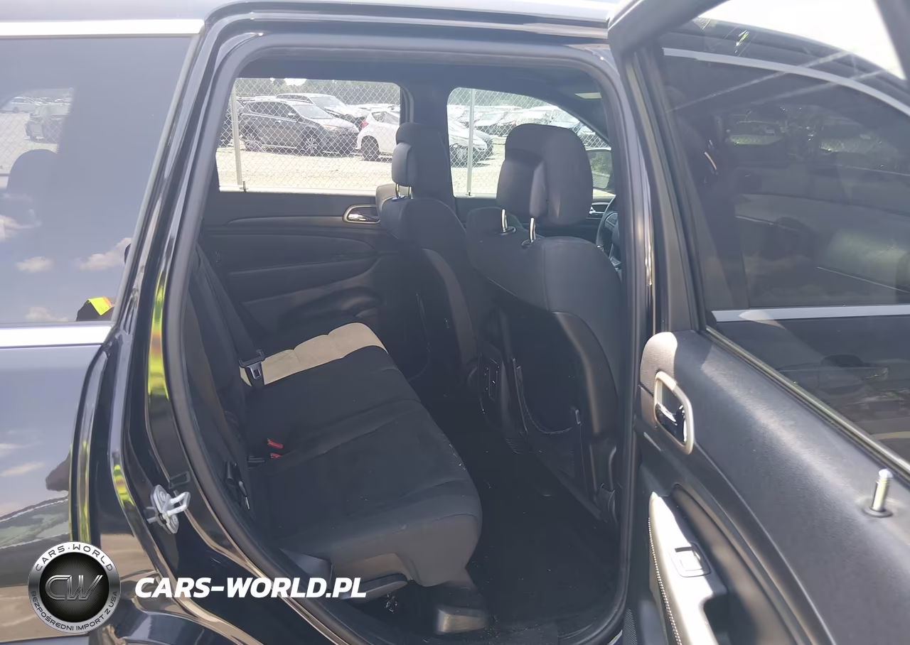2015 Jeep Grand Cherokee Laredo VIN:1C4RJEAG0FC735159 - 8