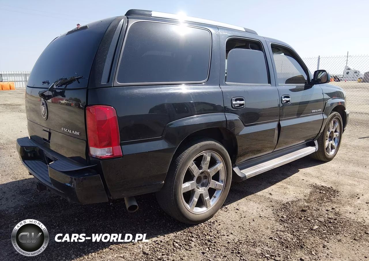 2005 Cadillac Escalade Standard VIN:1GYEC63N25R247329 - 4