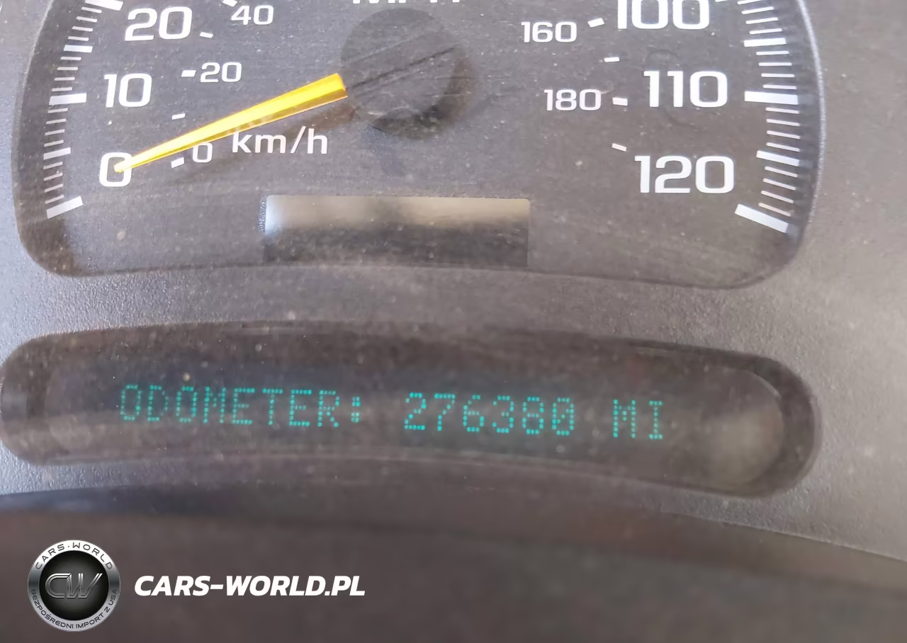 2005 Cadillac Escalade Standard VIN:1GYEC63N25R247329 - 7