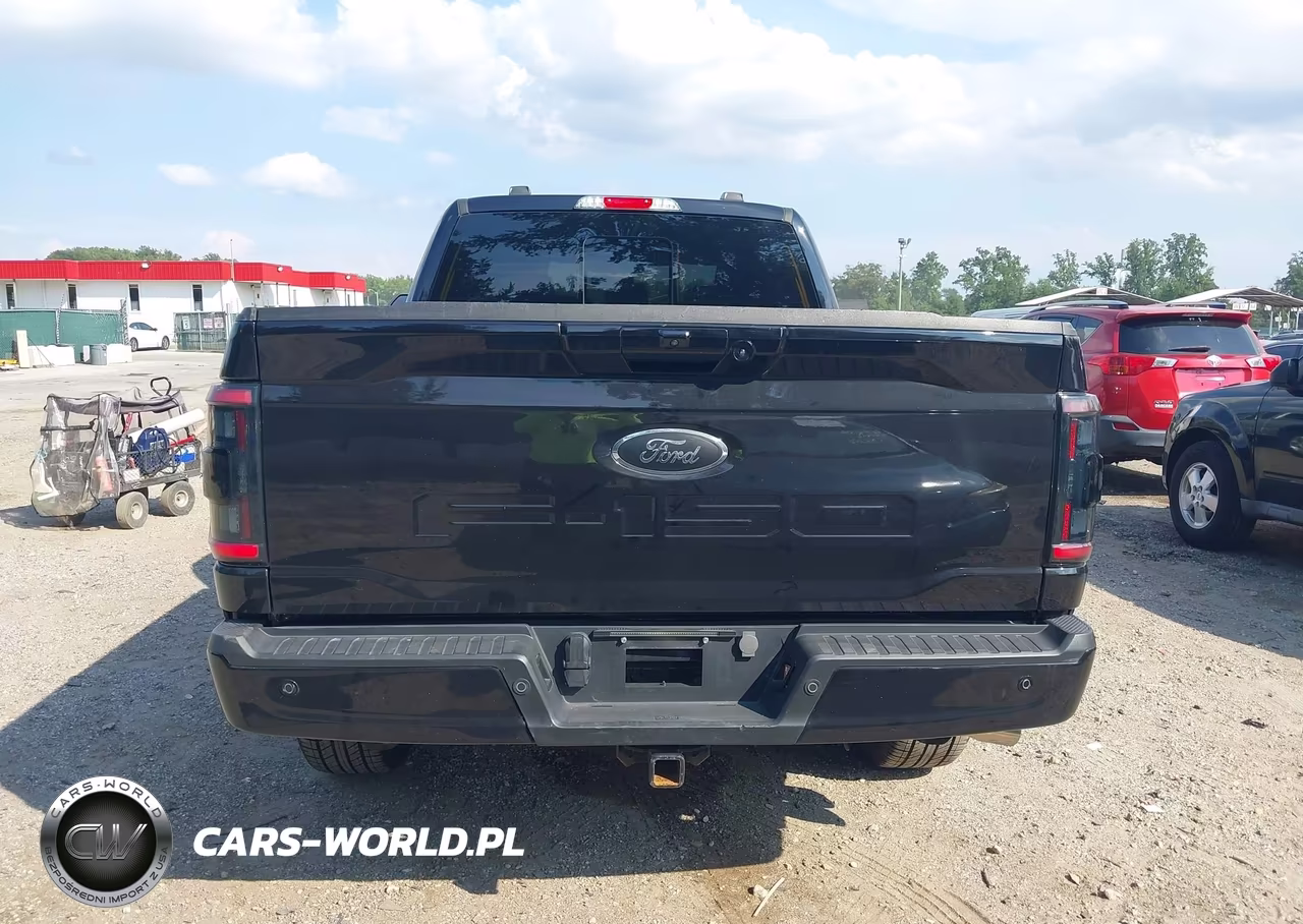 2023 Ford F-150 Xlt VIN:1FTFW1E52PKD88947 - 17
