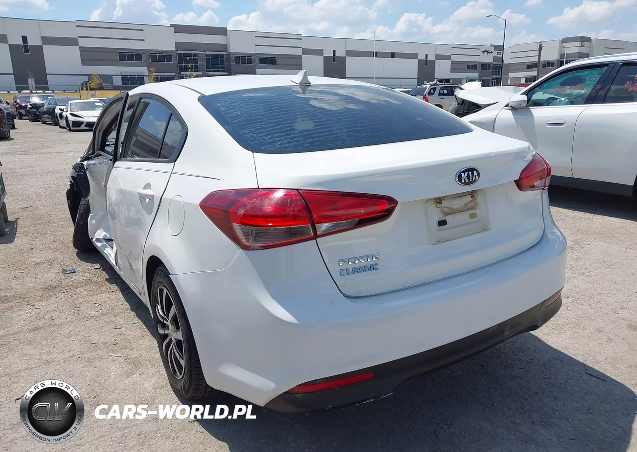 2018 Kia Forte Lx VIN:3KPFK4A75JE243657 - 3