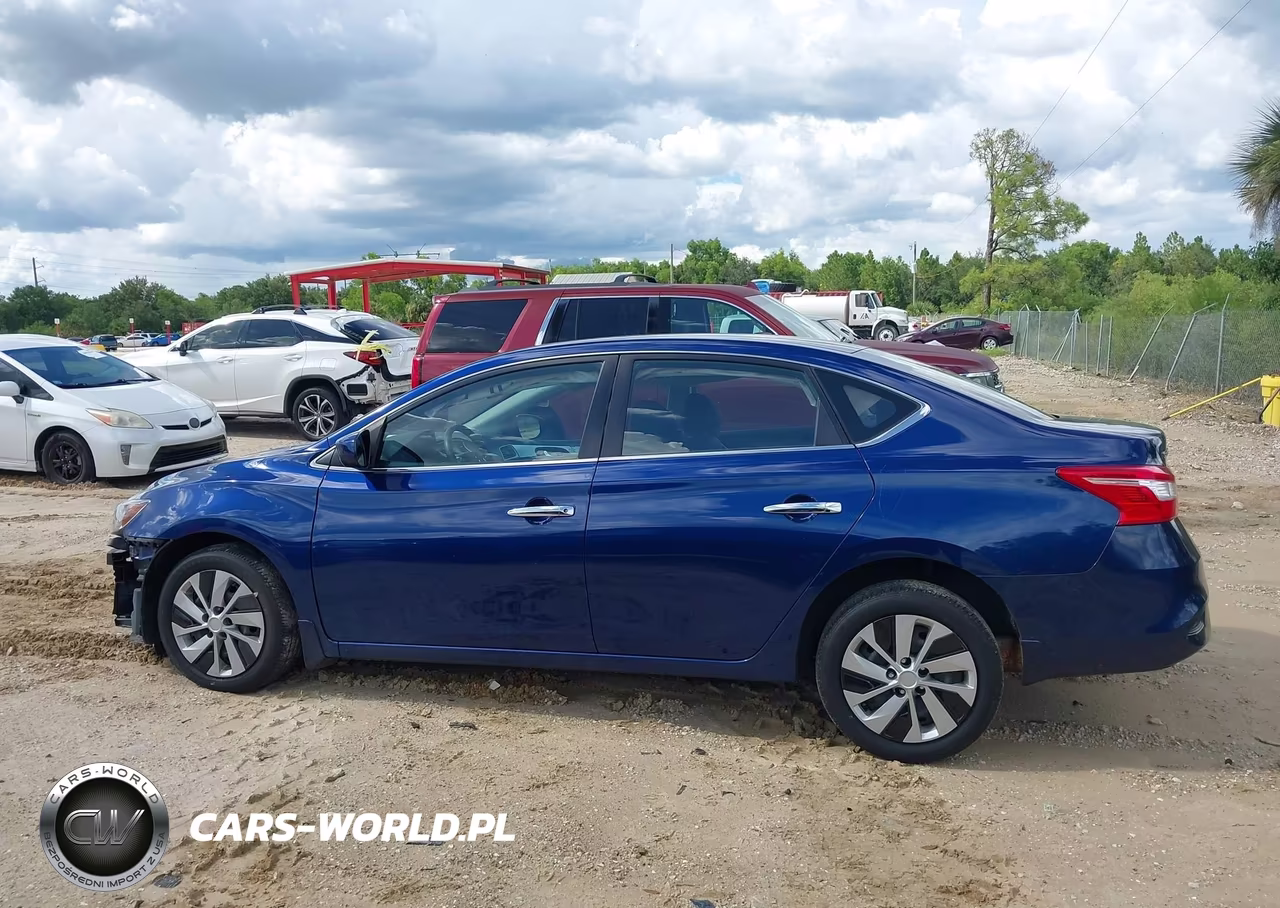 2017 Nissan Sentra S VIN:3N1AB7AP2HY312473 - 15