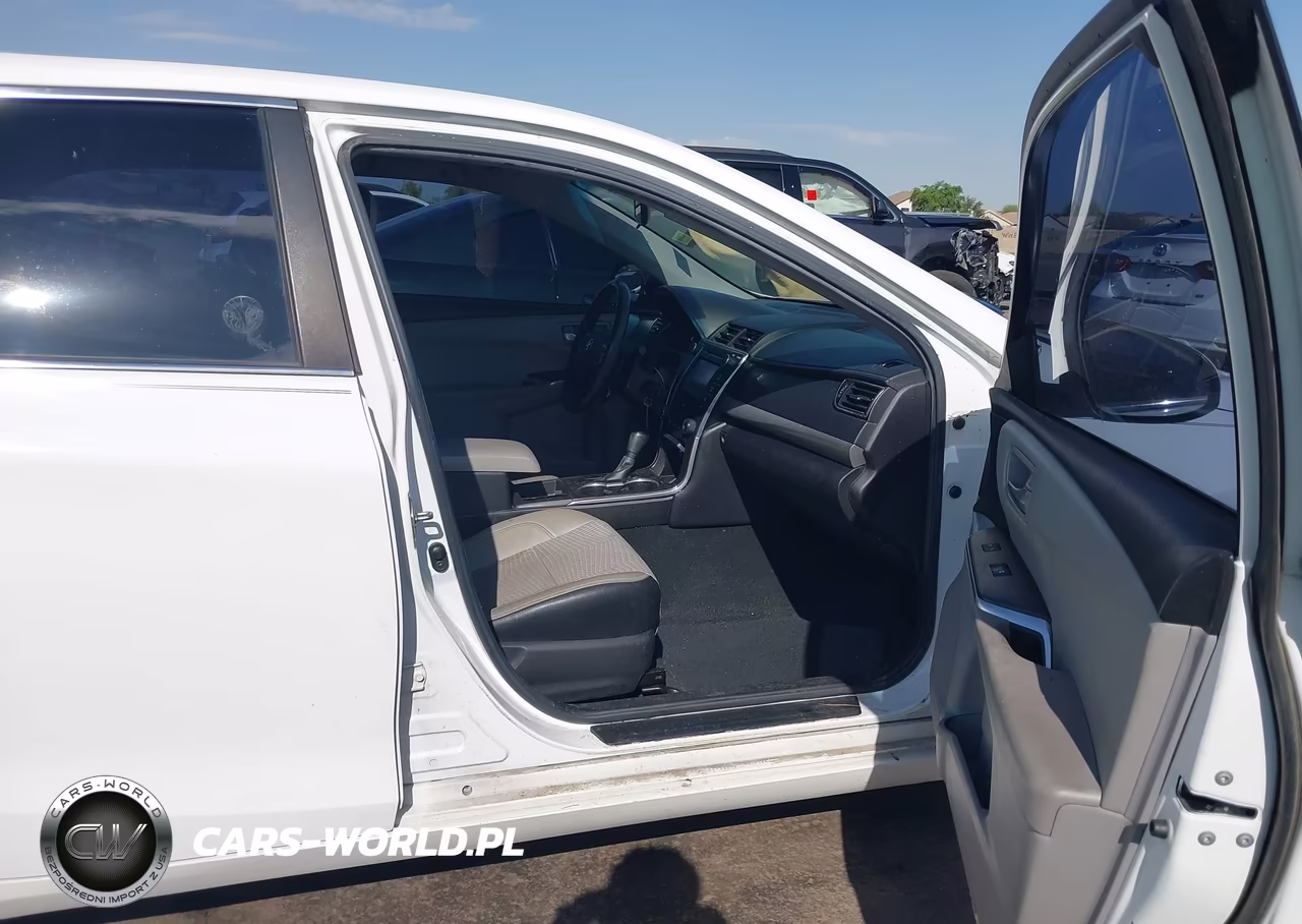 2015 Toyota Camry Se VIN:4T1BF1FK3FU010377 - 5