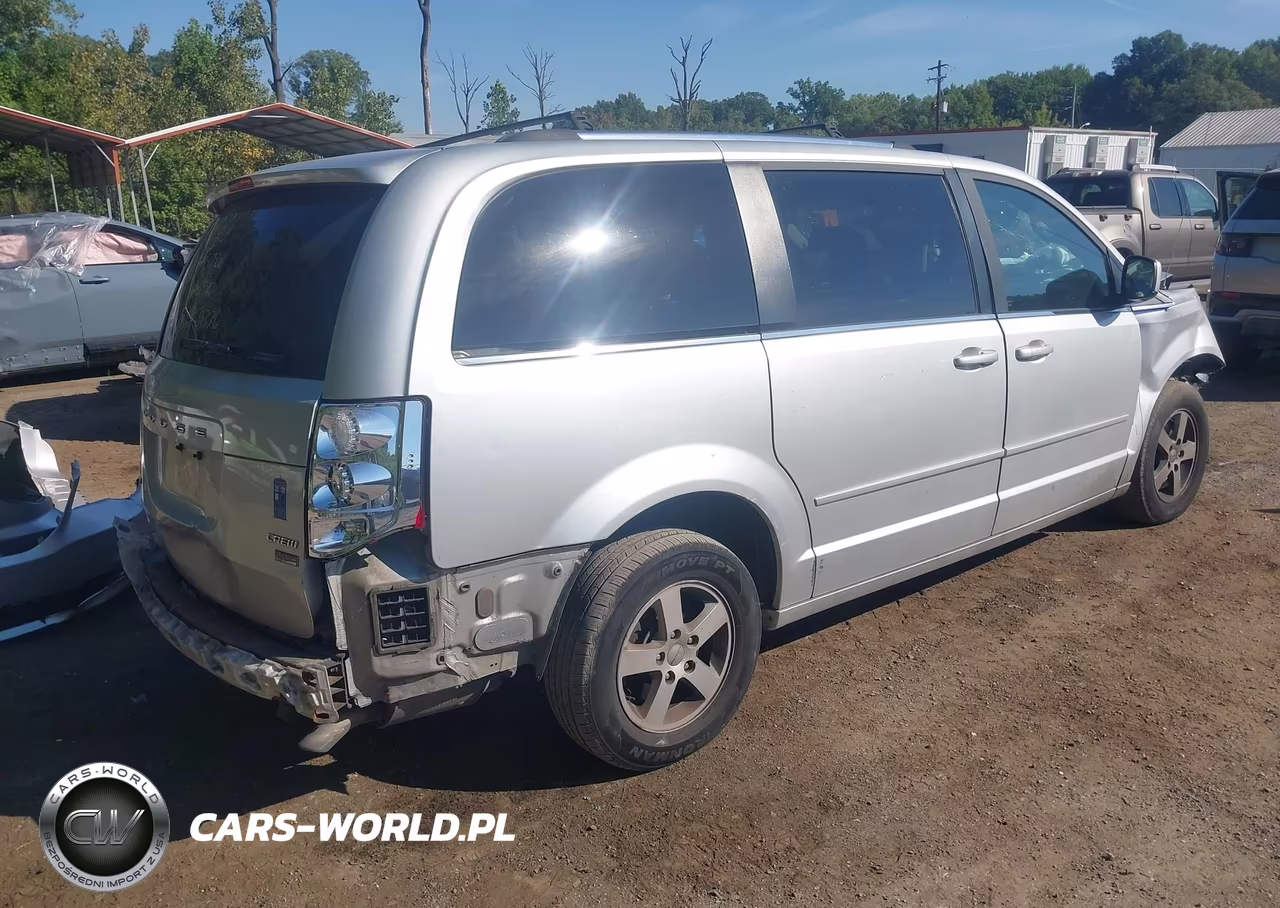 2011 Dodge Grand Caravan Crew VIN:2D4RN5DG9BR660899 - 4