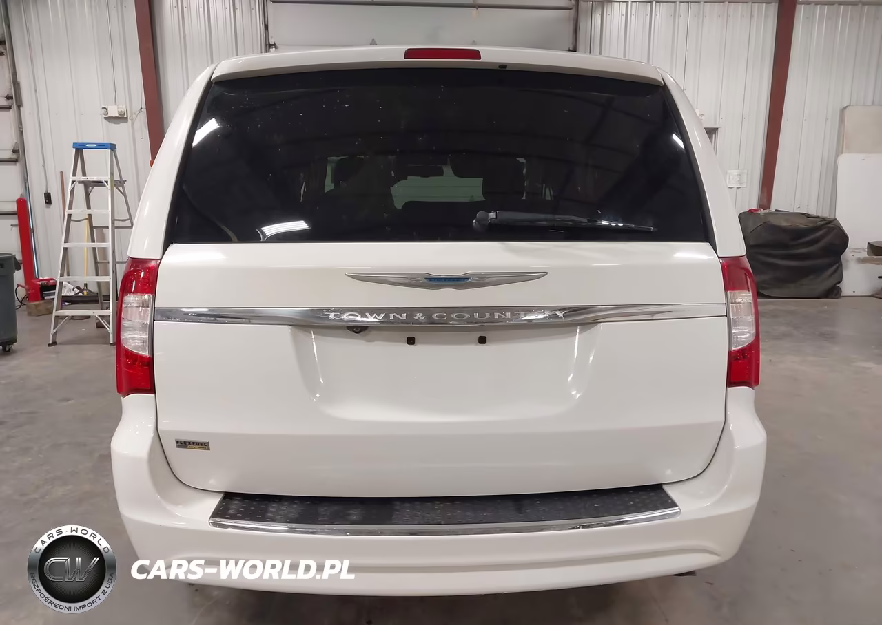 2012 Chrysler Town & Country Touring VIN:2C4RC1BG0CR299966 - 17