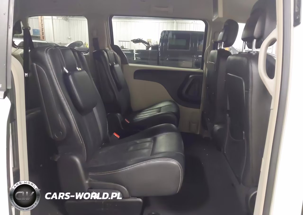 2012 Chrysler Town & Country Touring VIN:2C4RC1BG0CR299966 - 8