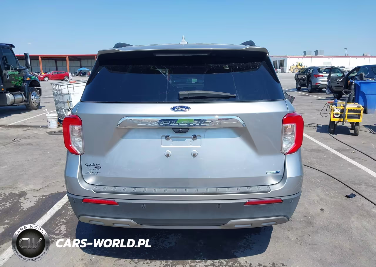 2020 Ford Explorer Xlt VIN:1FMSK8DH5LGC25880 - 17