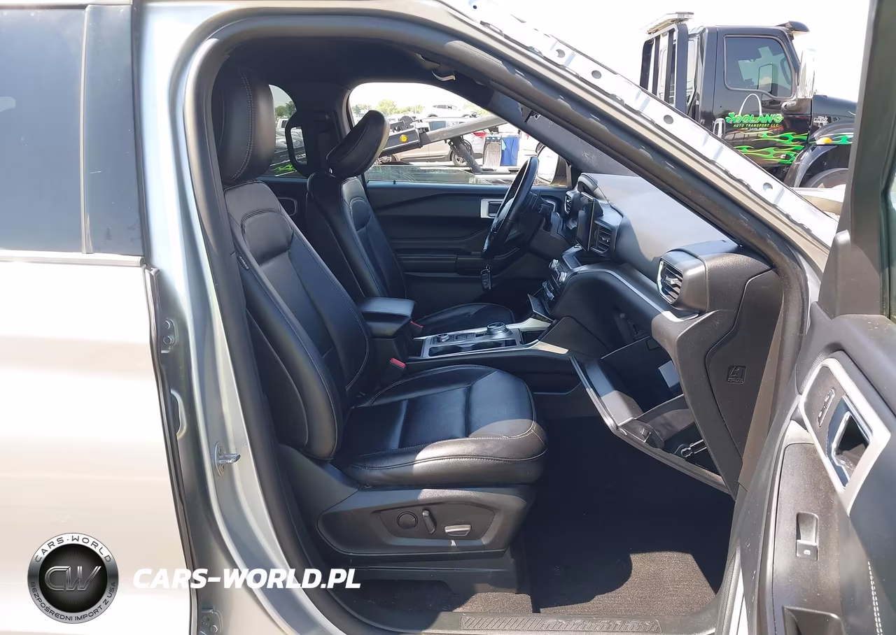 2020 Ford Explorer Xlt VIN:1FMSK8DH5LGC25880 - 5