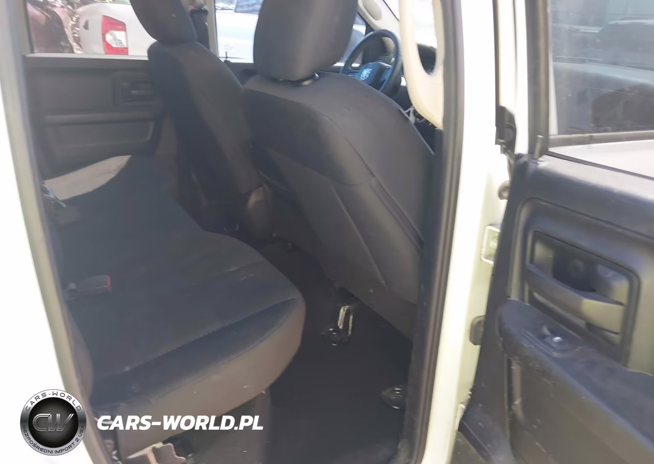 2019 Ram 1500 Classic Tradesman 4X2 6'4 Box VIN:1C6RR6FG1KS526382 - 8