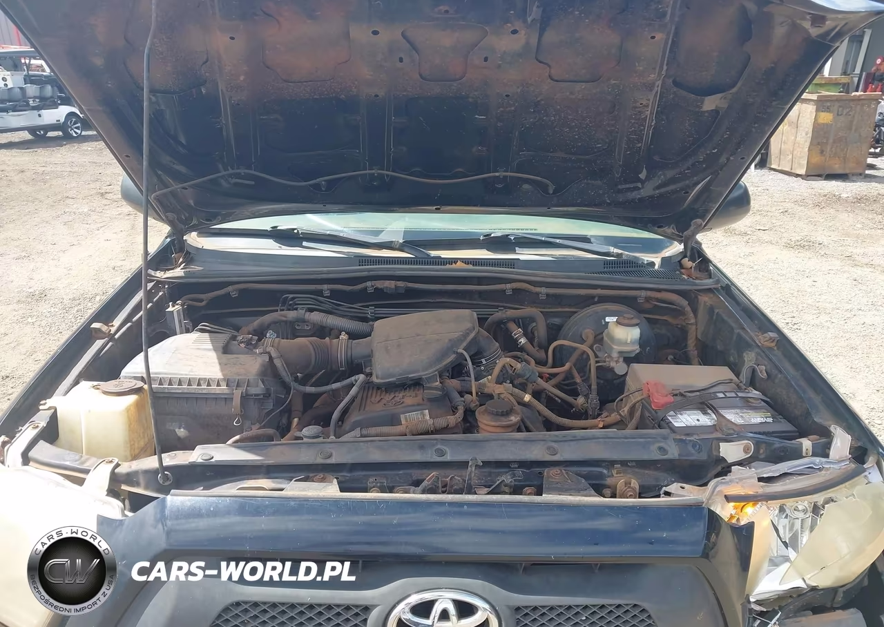 2012 Toyota Tacoma VIN:5TFPX4EN2CX009753 - 10