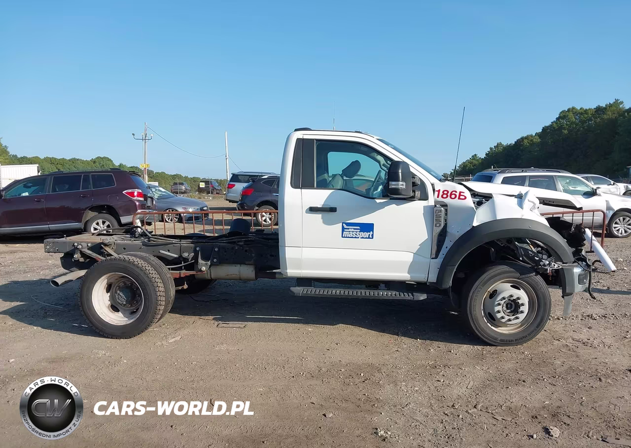 2023 Ford F-550 Chassis Xl VIN:1FDUF5HN5PED60368 - 13