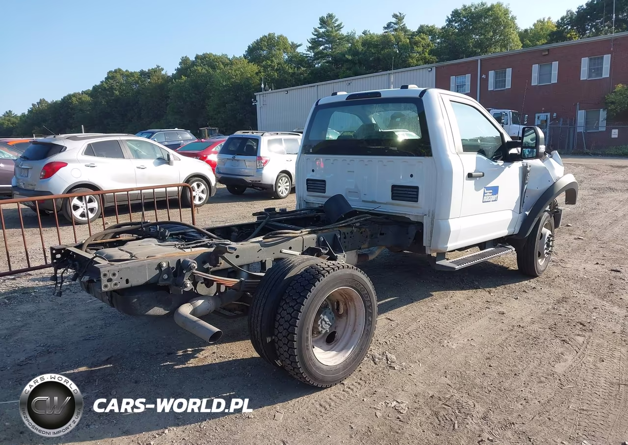 2023 Ford F-550 Chassis Xl VIN:1FDUF5HN5PED60368 - 4