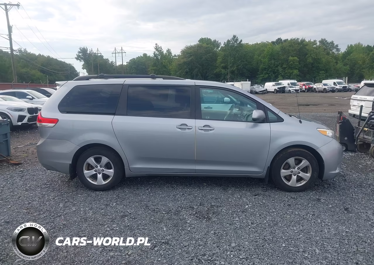 2012 Toyota Sienna Le V6 8 Passenger VIN:5TDKK3DC7CS278887 - 13