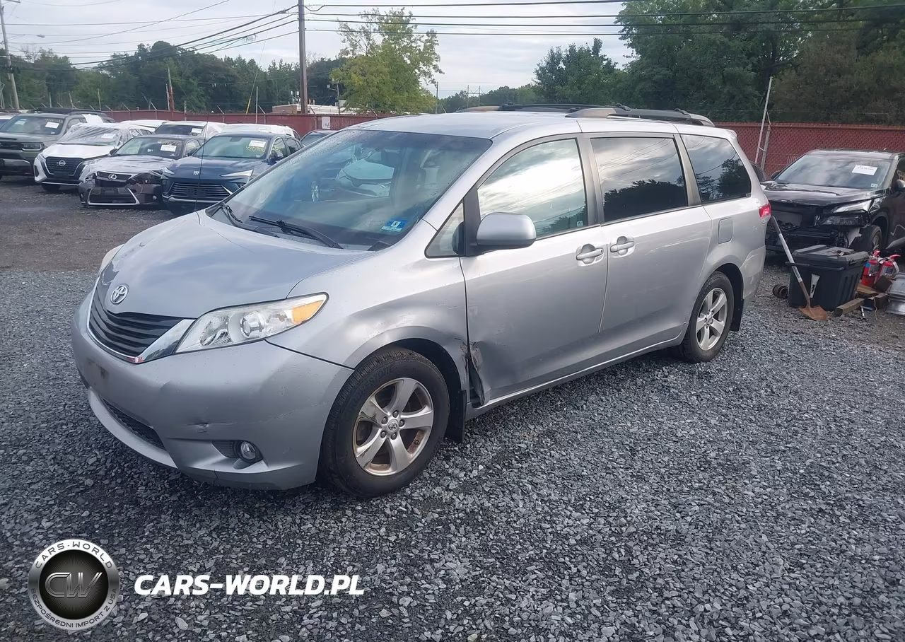 2012 Toyota Sienna Le V6 8 Passenger VIN:5TDKK3DC7CS278887 - 2