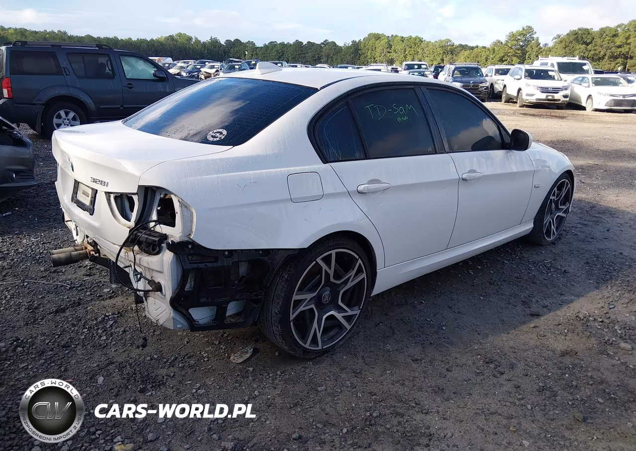 2011 BMW 328I VIN:WBAPH7C56BE130777 - 4