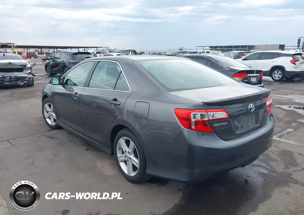 2014 Toyota Camry Se VIN:4T1BF1FK0EU461233 - 3