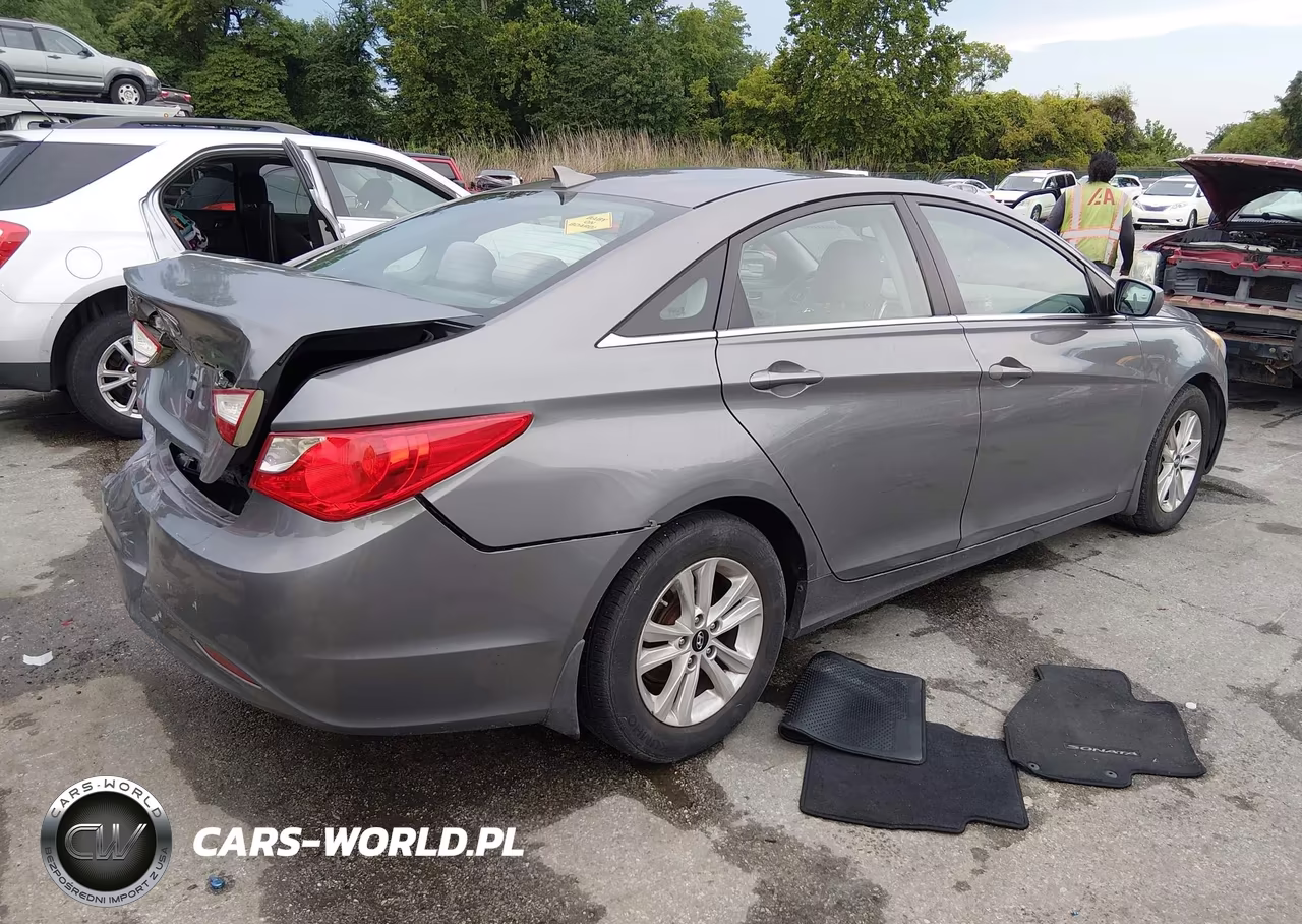 2012 Hyundai Sonata Gls VIN:5NPEB4AC1CH450098 - 4