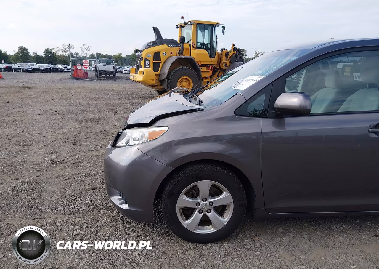 2013 Toyota Sienna Le V6 8 Passenger VIN:5TDKK3DC2DS391888 - 20