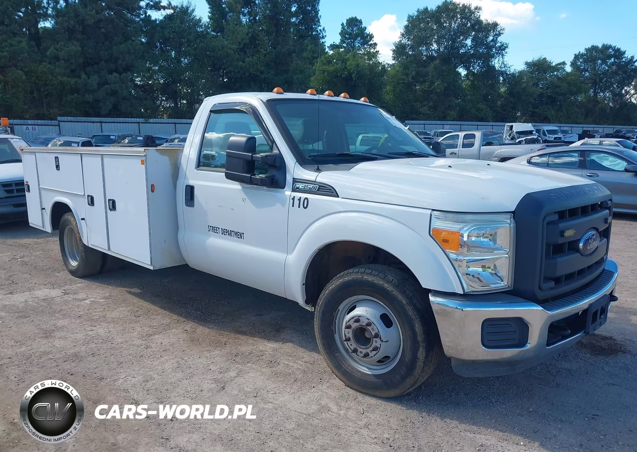2016 Ford F-350 Chassis Xl