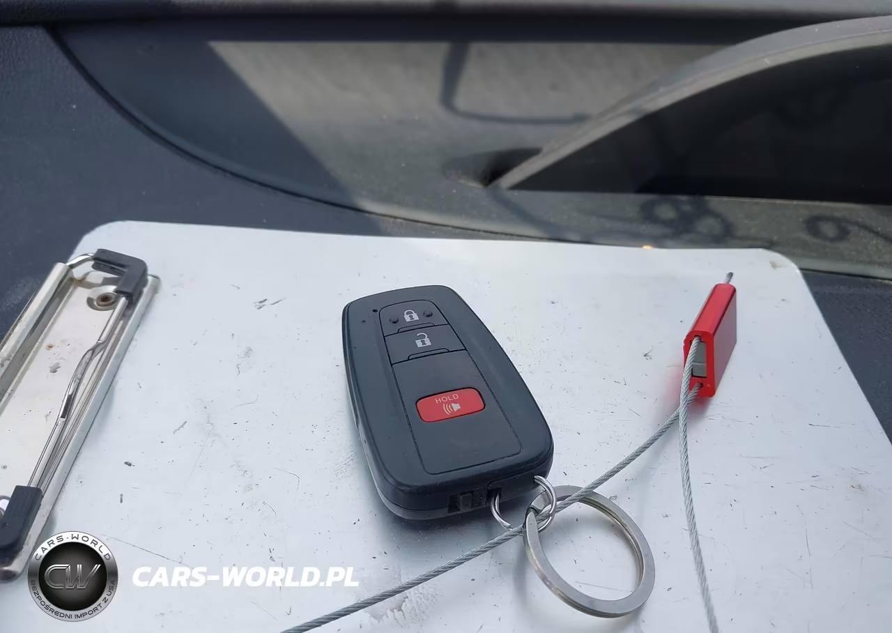 2018 Toyota Prius One VIN:JTDKBRFU2J3074831 - 11