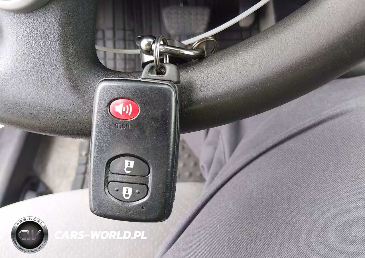 2012 Toyota Prius Three VIN:JTDKN3DU5C5481296 - 11