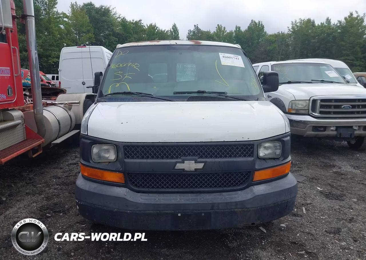 2005 Chevrolet Express VIN:1GCFG15X351128333 - 11