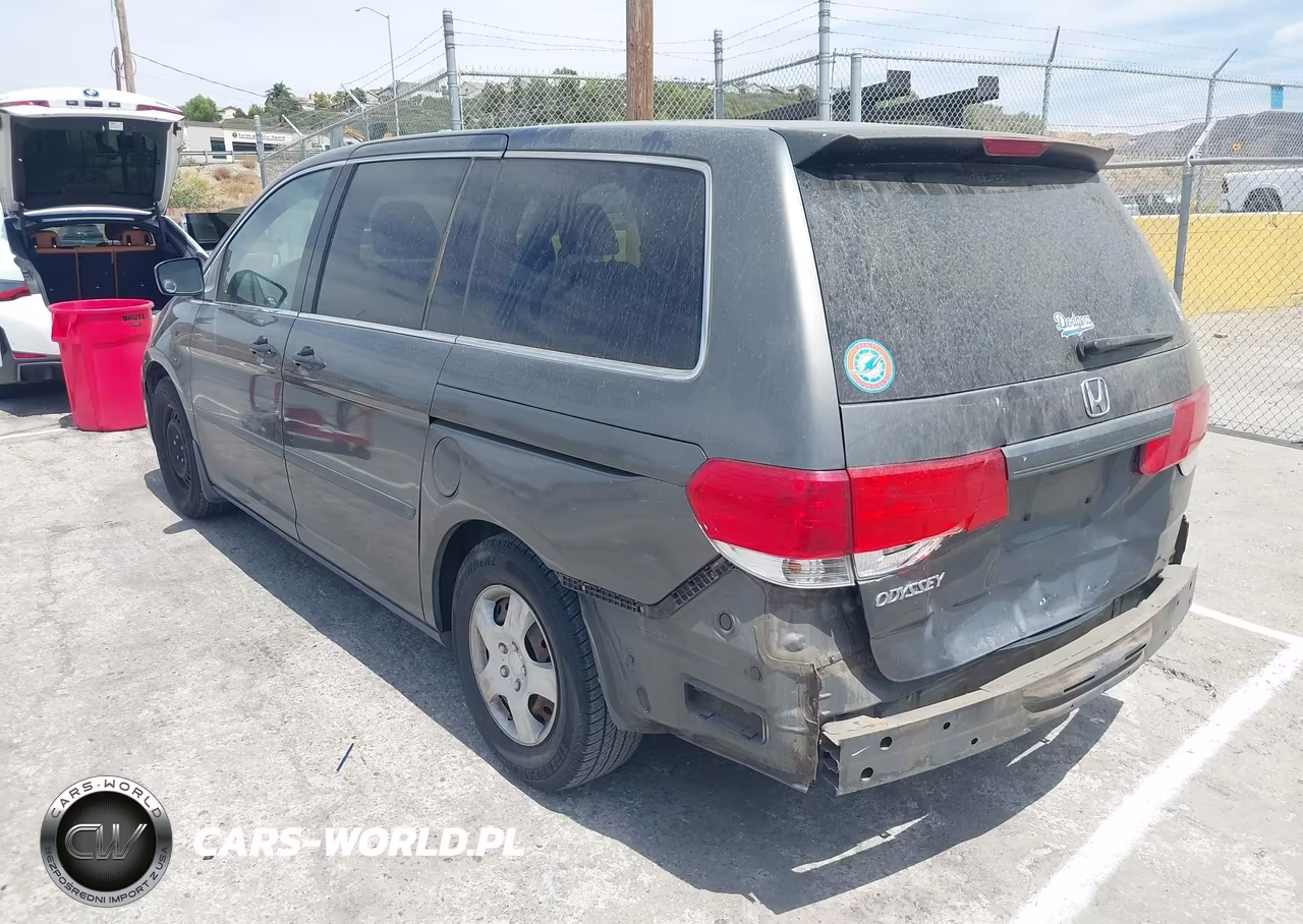 2008 Honda Odyssey Lx VIN:5FNRL38228B073650 - 3