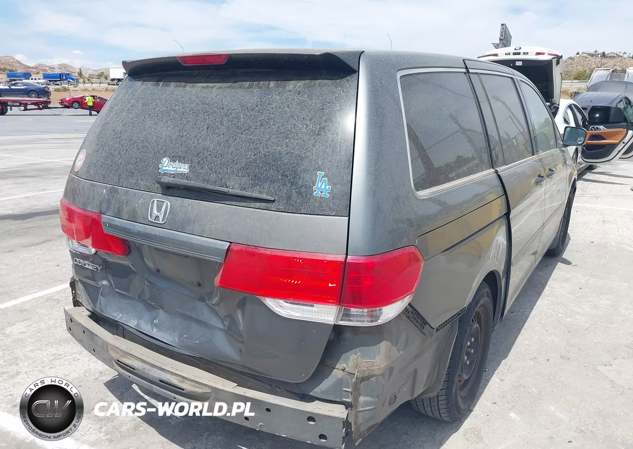 2008 Honda Odyssey Lx VIN:5FNRL38228B073650 - 4