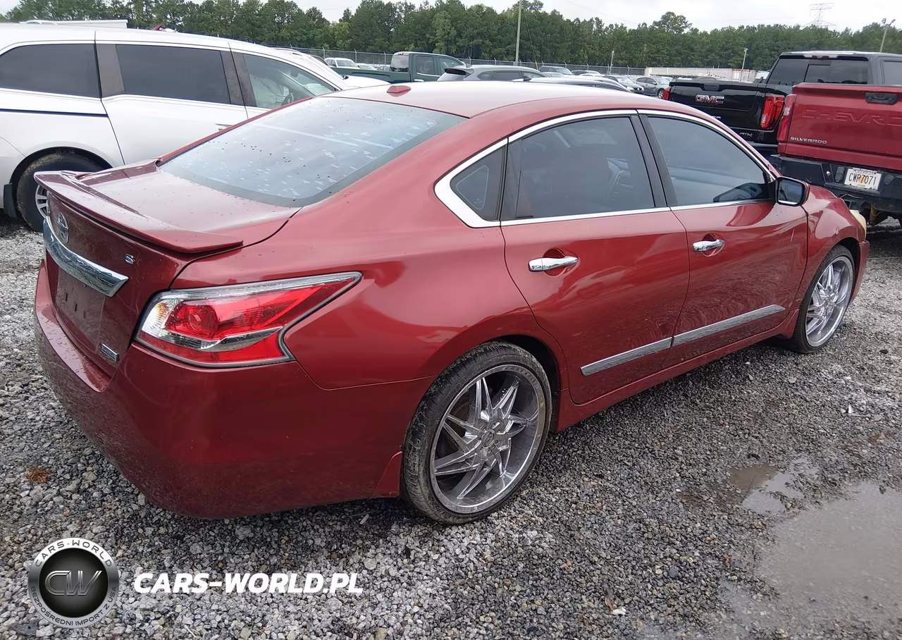 2015 Nissan Altima 2.5 S VIN:1N4AL3AP7FC459094 - 4
