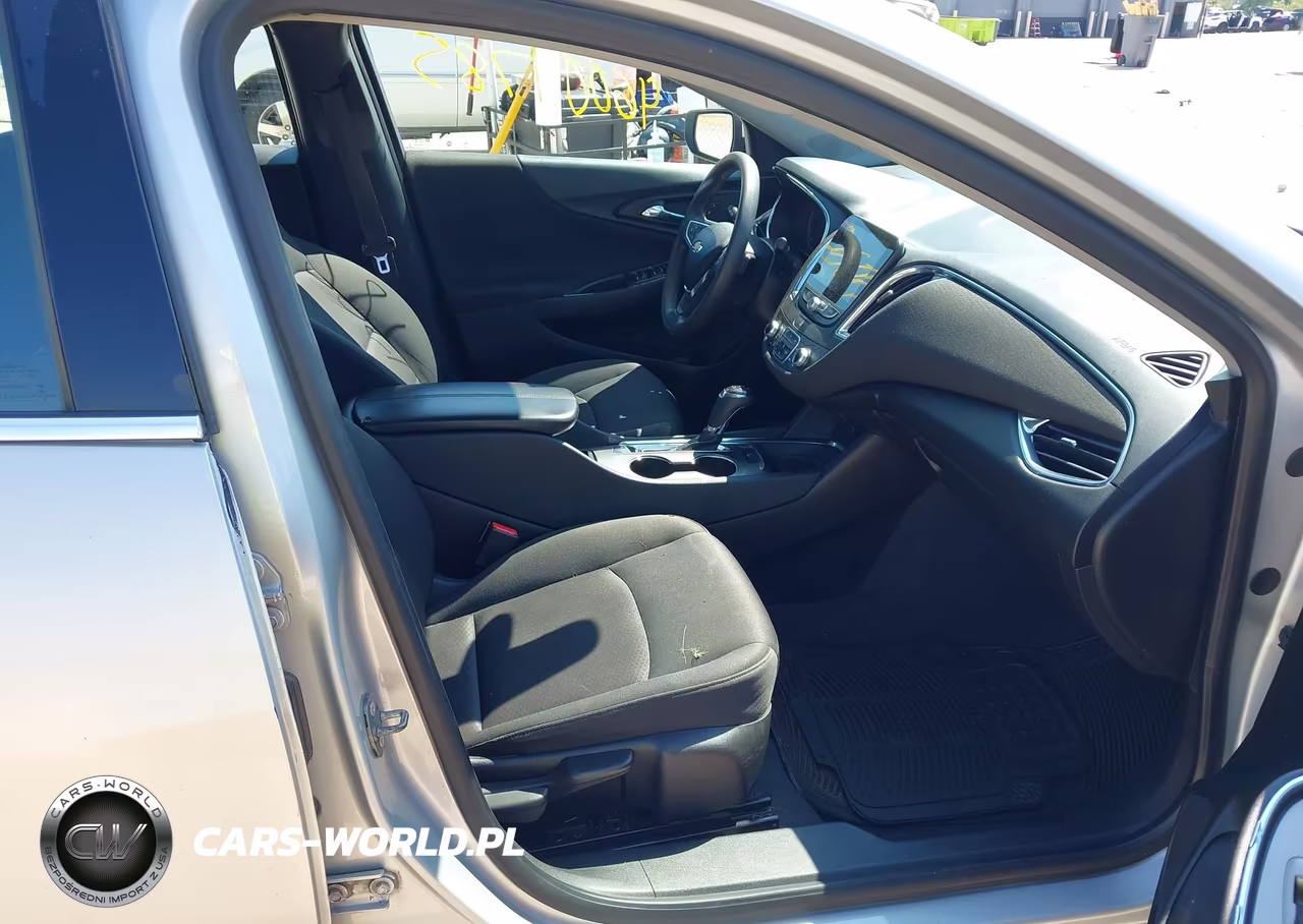 2019 Chevrolet Malibu Lt VIN:1G1ZD5ST9KF163092 - 5
