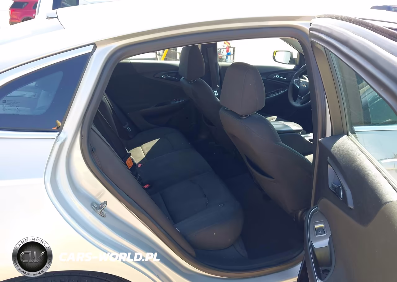 2019 Chevrolet Malibu Lt VIN:1G1ZD5ST9KF163092 - 8