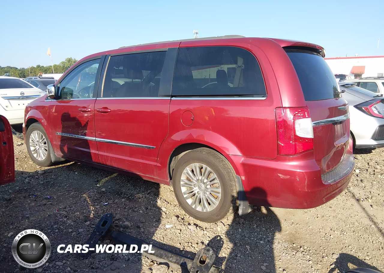 2015 Chrysler Town & Country Touring-L VIN:2C4RC1CG9FR572387 - 3