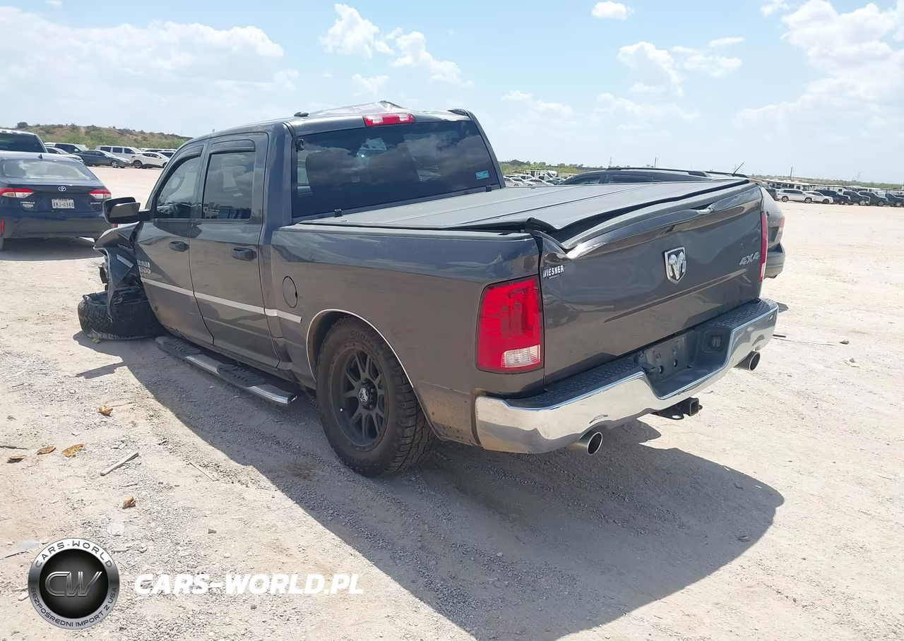 2019 Ram 1500 Classic Tradesman 4X4 5'7 Box VIN:1C6RR7KT9KS742912 - 3