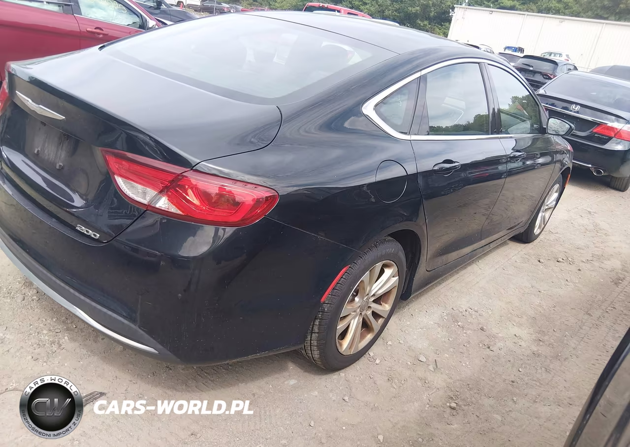 2015 Chrysler 200 Limited VIN:1C3CCCAB1FN653975 - 4